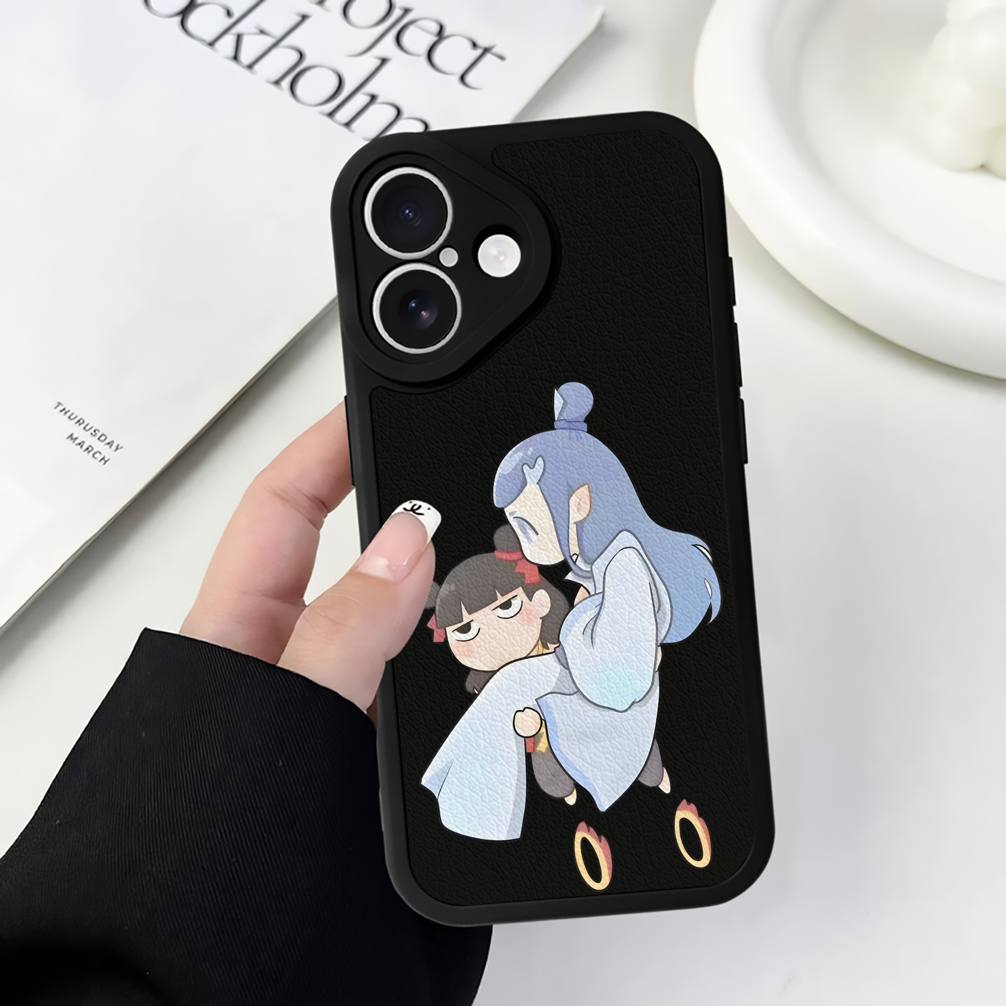 （画像用） Ne Zha 2 ナタ 魔童の大暴れ 【iPhone 16シリーズ対応】シリコンスマホケース（レザー調） 材質：シリコン